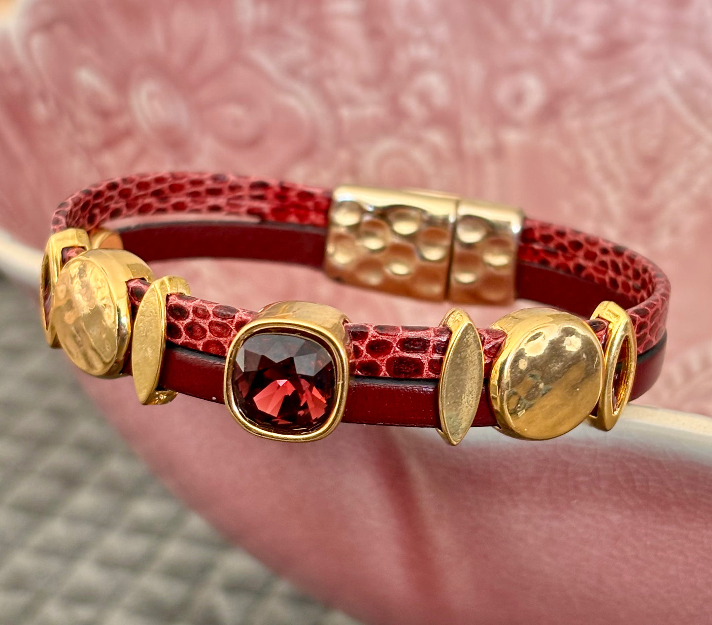 Swarovski-armbånd burgunder og gull